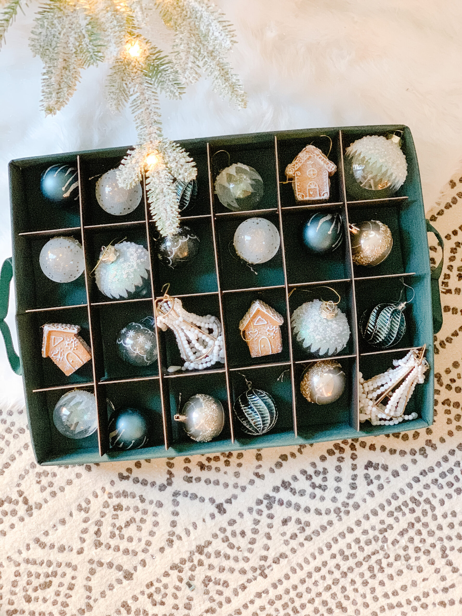 ORNAMENT DROP IN